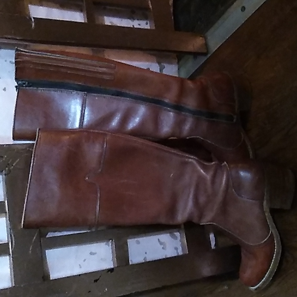 Beautiful 😍 all leather handmade vintage Dexter boots